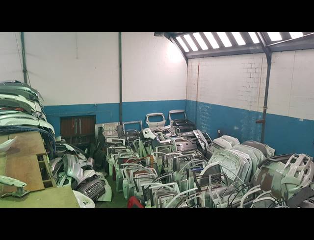 250M² FACTORY FOR SALE IN SACKS CIRCLE INDUSTRIAL